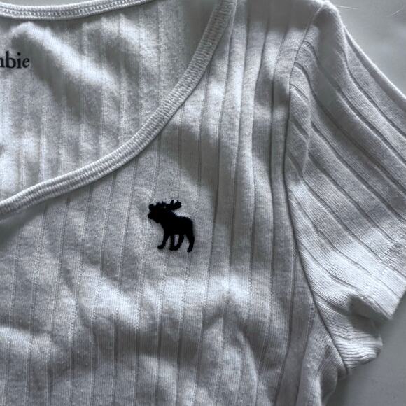 Abercrombie & Fitch Ribbed Button-Front Tie Top - White - Picture 3 of 4